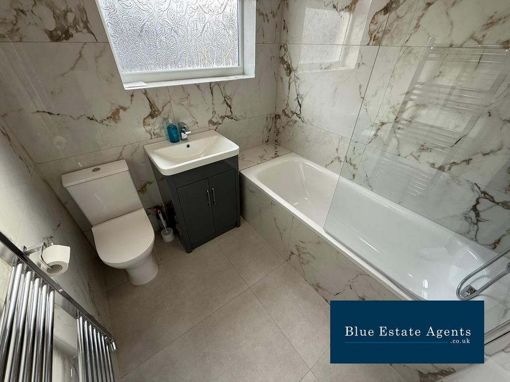 Family Bathroom Suite