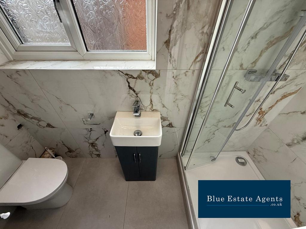 Ground Floor Shower Suite