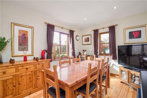 16c Oatlands Drive, Otley, LS21 2AY