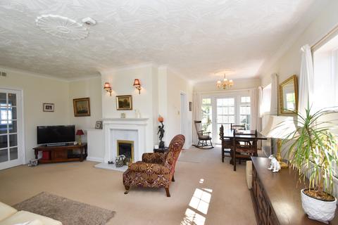 2 bedroom bungalow for sale, Hoylake Drive, Skegness, PE25