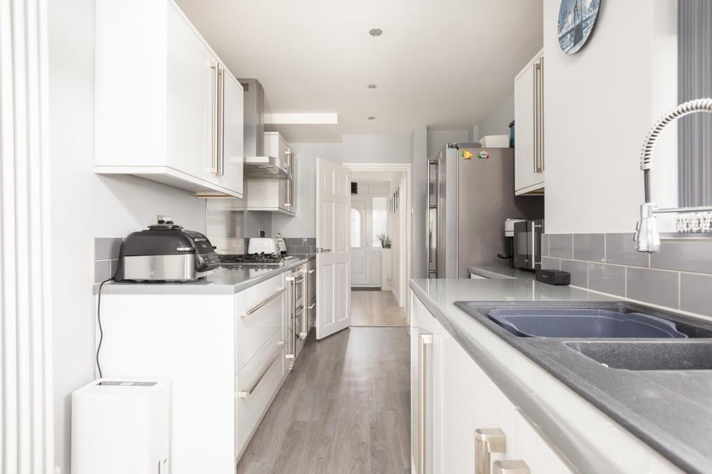 11 Crowther Park-9.jpg