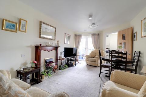 1 bedroom flat for sale, Kingsway, Stafford ST16
