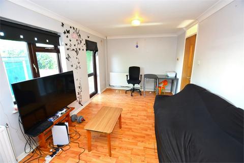 19 Kidd Place, London, SE7 8HG