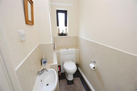19 Kidd Place, London, SE7 8HG
