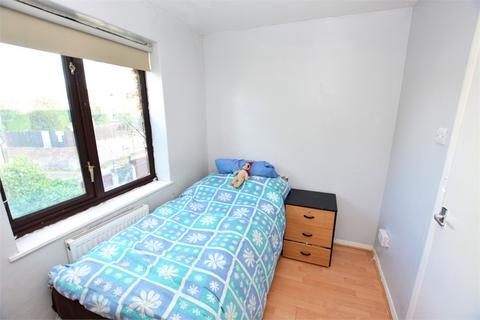 19 Kidd Place, London, SE7 8HG