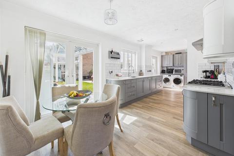 15 Thomas Stock Gardens, Abbeymead, Gloucester, GL4 5GH