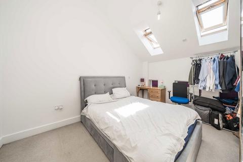 4, Tigar Lodge Marbaix Gardens, Isleworth, TW7 4FE