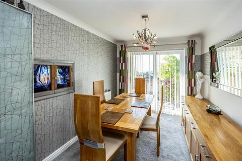 29 Bent Lea, Huddersfield, HD2 1QW
