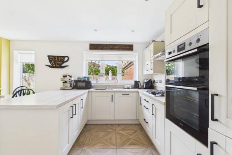 4 bedroom detached house for sale, Geldart Avenue, South Cave, HU15 2YL