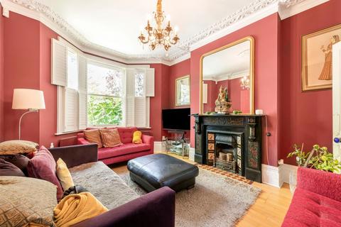 34 Thorney Hedge Road, London, W4 5SD