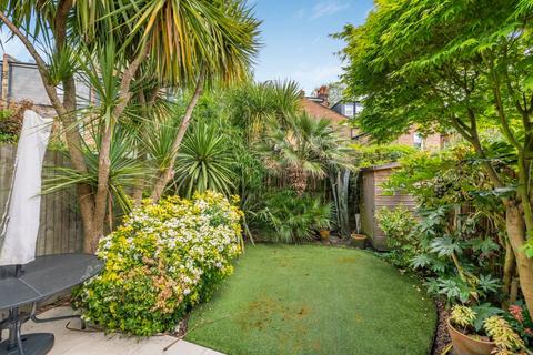 34 Thorney Hedge Road, London, W4 5SD
