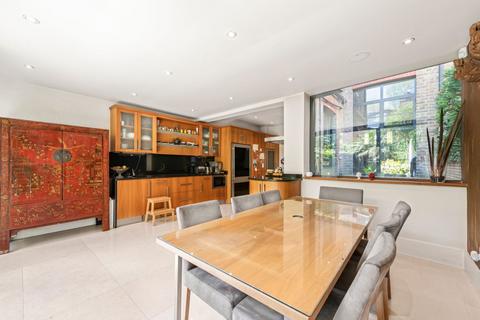 34 Thorney Hedge Road, London, W4 5SD