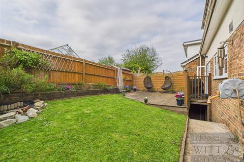 4 bedroom semi-detached house for sale, Beauharrow Road, St. Leonards-On-Sea