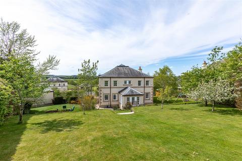 5 bedroom detached house for sale, 33 Bowmont Court, Heiton, Kelso