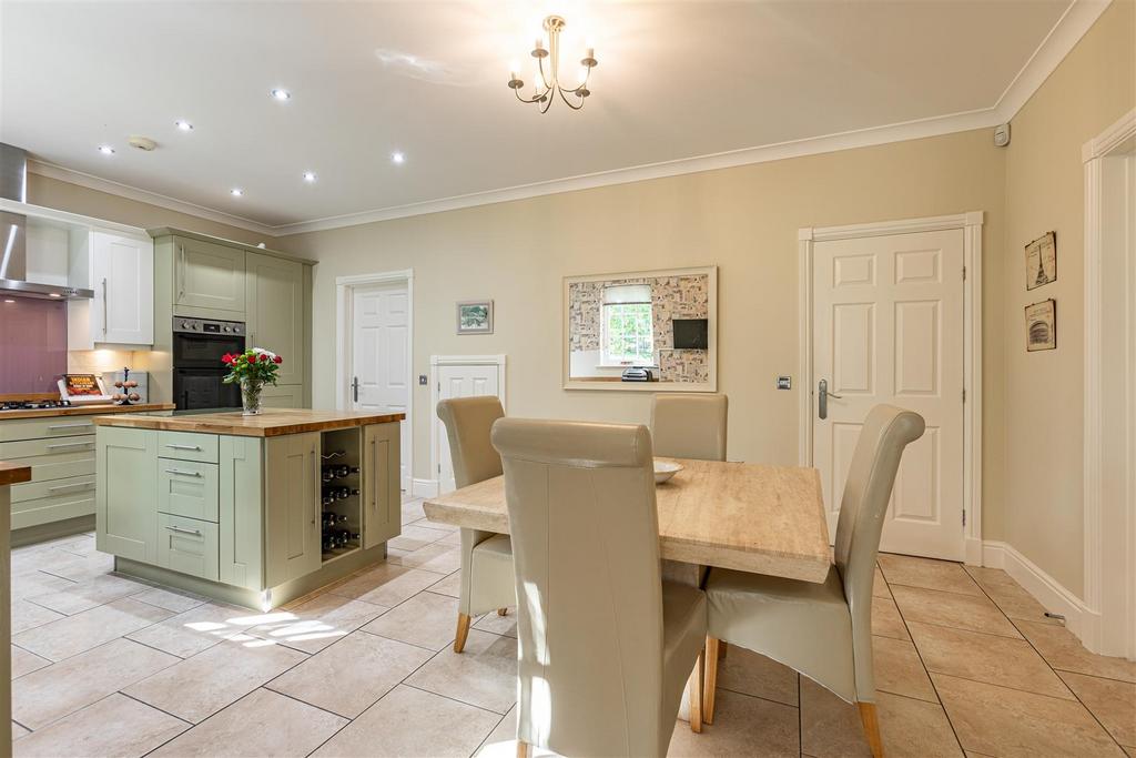 33 Bowmont Court Kelso 30.JPG