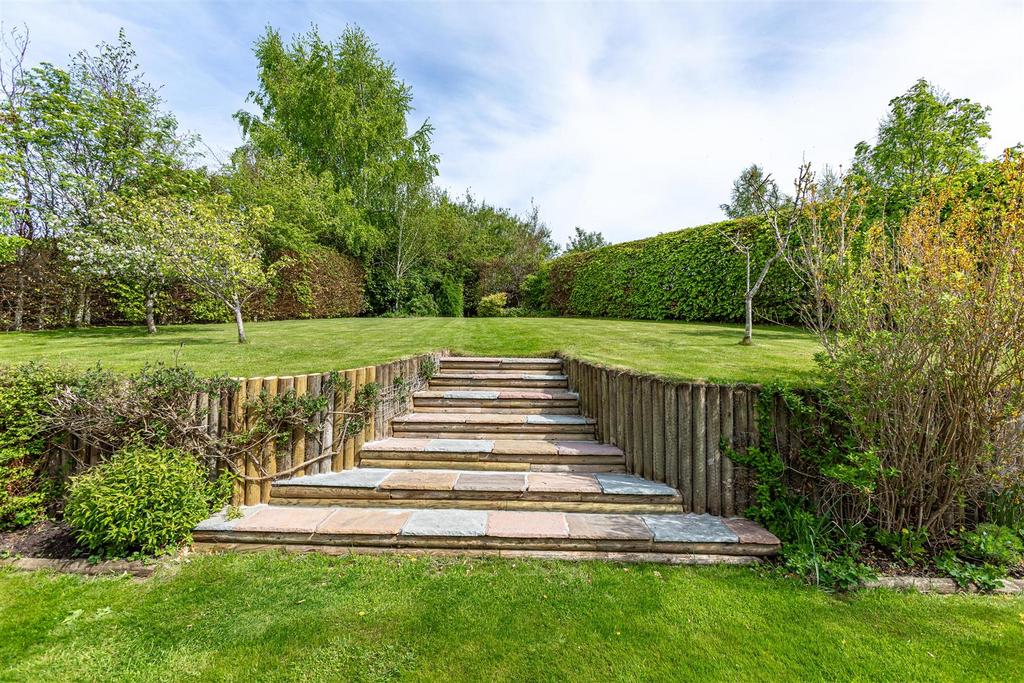 33 Bowmont Court Outsides 19.JPG