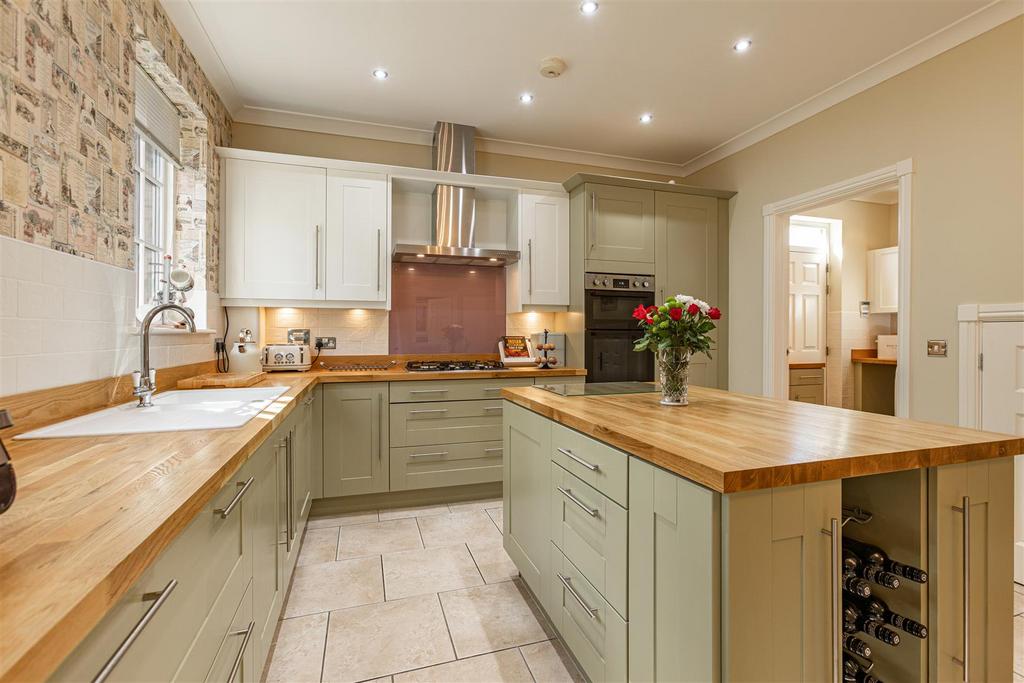 33 Bowmont Court Kelso 23.JPG