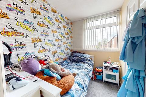 6 Lower Green, Ashton-under-lyne, OL6 9JN