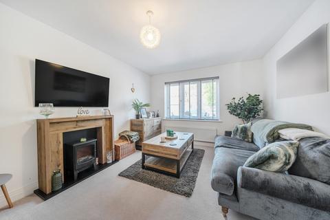 3 bedroom end of terrace house for sale, Garrett Crescent, Chertsey, KT16