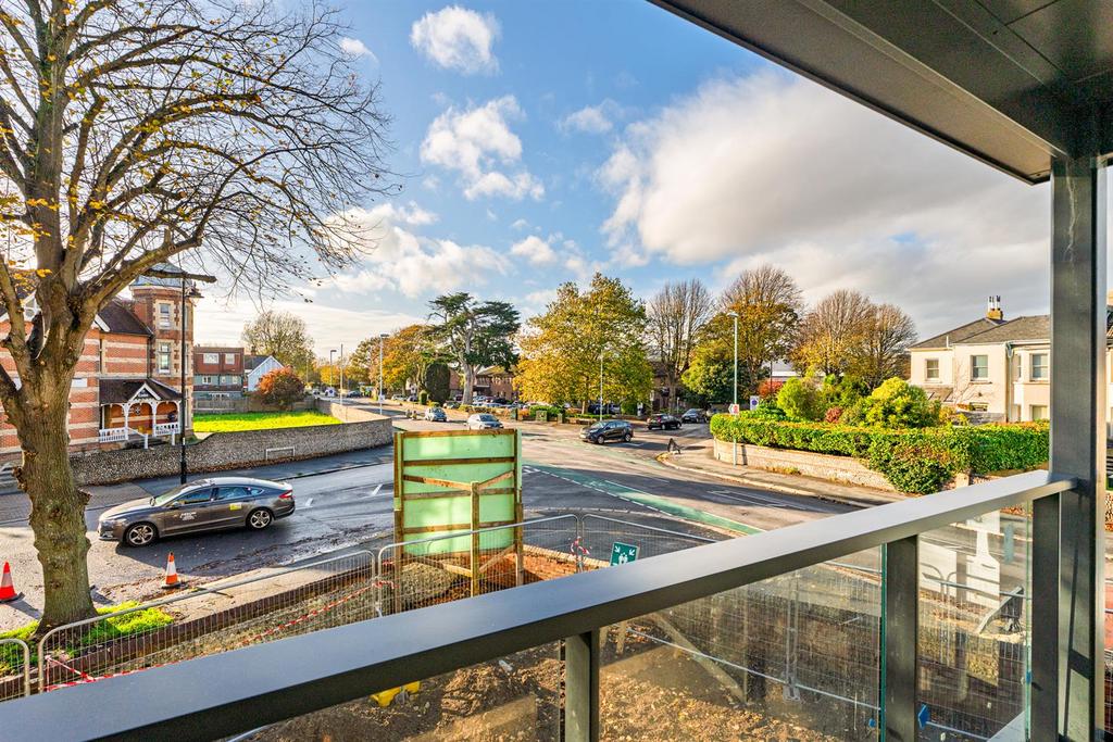 Plot 9 Lindfield Place Final-16.jpg