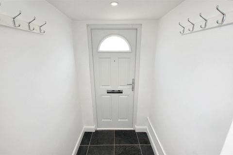 2 bedroom terraced house to rent, Nelson Avenue, Tonbridge