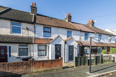 2 bedroom terraced house to rent, Nelson Avenue, Tonbridge