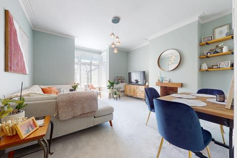 1 bedroom apartment for sale, Canterbury Road, Ashford, Kent, TN24 8LE