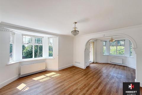 3 bedroom apartment to rent, Ashley Road, Altrincham WA15