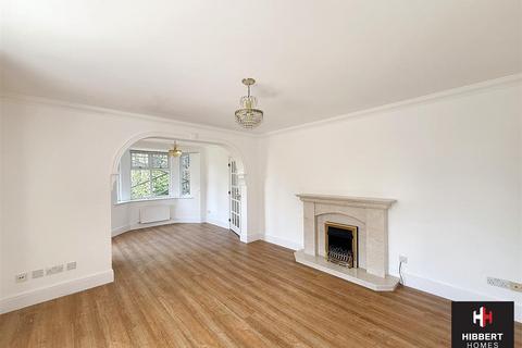 3 bedroom apartment to rent, Ashley Road, Altrincham WA15
