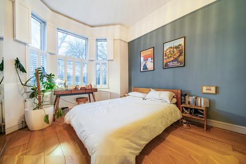 2 bedroom flat for sale, Railton Road, London, SE24