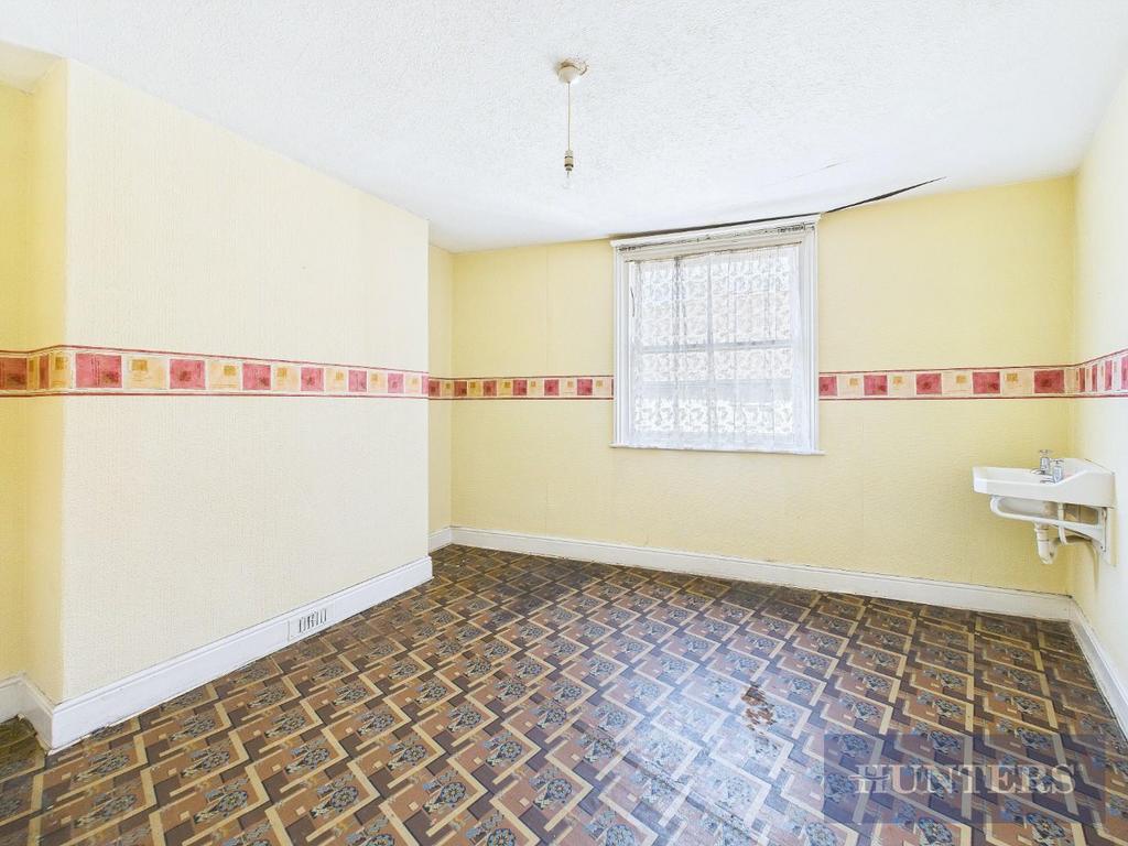 CAM05316 G0-PR0051-STILL011.jpg