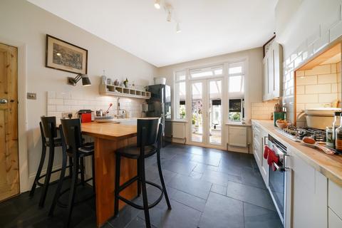 2 Wrights Road, London, SE25 6RY