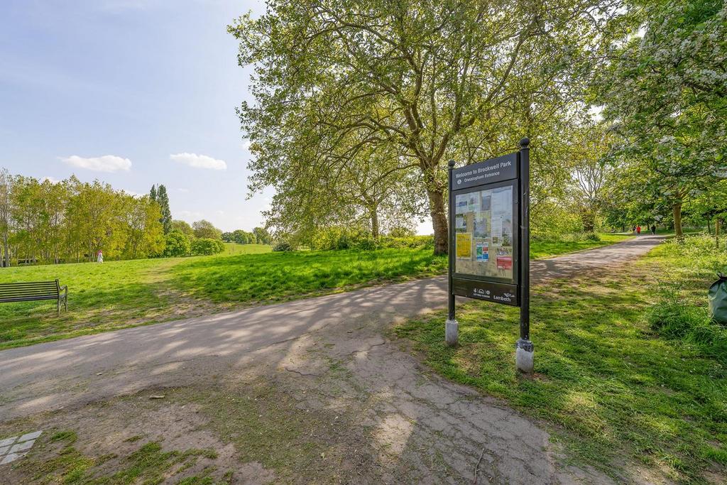 Brockwell Park.jpg