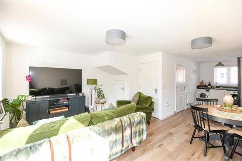 4 bedroom end of terrace house for sale, Norris Road, Hilperton
