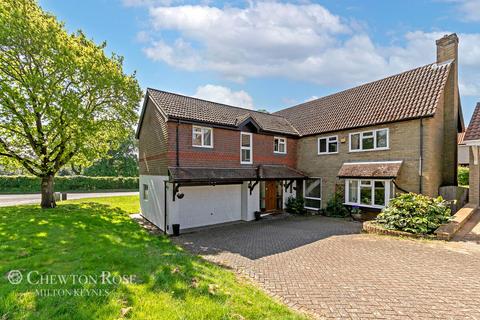 6 bedroom detached house for sale, Balmoral Close, Flitwick