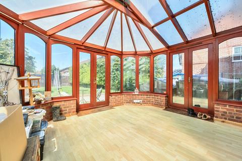 4 bedroom detached house for sale, Kesteven Way, Berkshire RG41