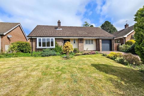2 bedroom detached bungalow for sale - Churchill Road, Church Stretton SY6