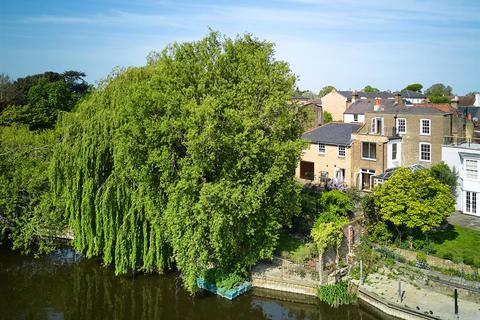 6 bedroom detached house for sale, Thames Street, Sunbury-On-Thames, TW16