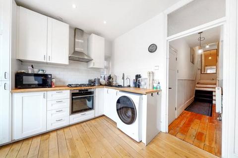 59a Windmill Hill, Enfield, EN2 7AF