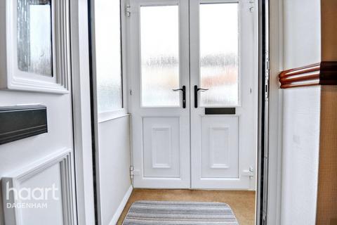 31 Webbscroft Road, Dagenham, RM10 7NL