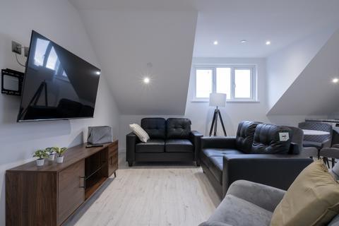5 bedroom apartment to rent, at Liverpool, Flat 3, Aberdeen House, 1, De La Beche Street SA1