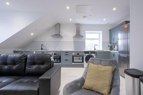 5 bedroom apartment to rent, at Liverpool, Flat 3, Aberdeen House, 1, De La Beche Street SA1