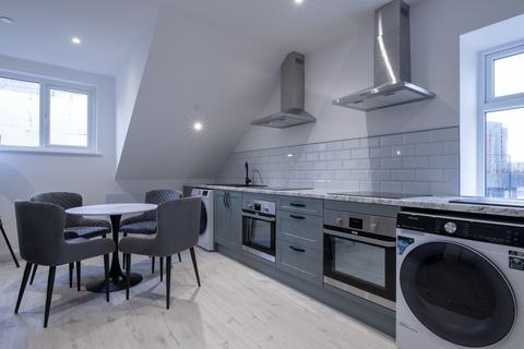 5 bedroom apartment to rent, at Liverpool, Flat 3, Aberdeen House, 1, De La Beche Street SA1