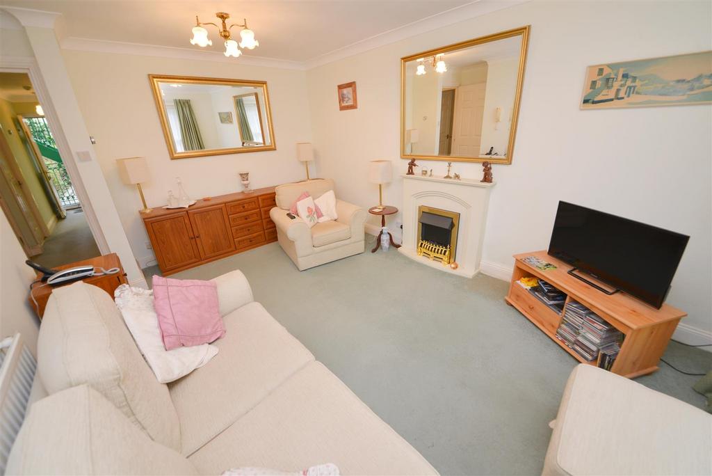 Living/Dining Room
