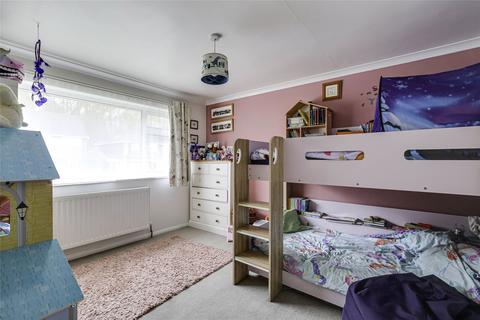 63 Central Way, Oxted, RH8 0LY