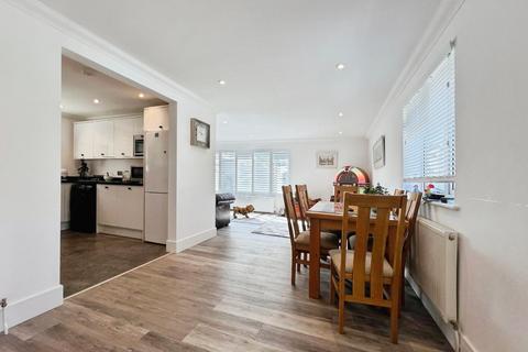 undefined, Willow Close, Hythe