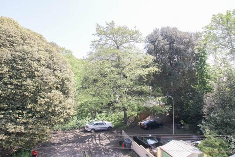 3 Shrubbery Terrace, Weston-super-mare, BS23 2JZ