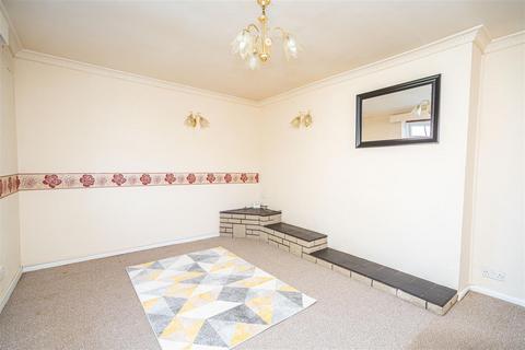 undefined, 115 Cornwall Road, Tettenhall Wood, Wolverhampton, WV6 8UY