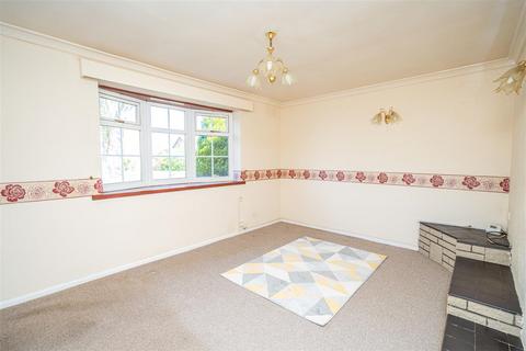 undefined, 115 Cornwall Road, Tettenhall Wood, Wolverhampton, WV6 8UY