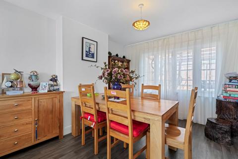 undefined, Hucclecote Road, Gloucester GL3